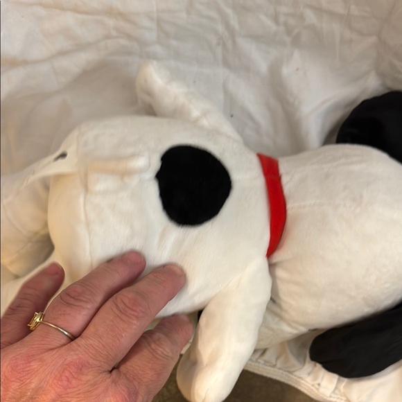 Classic White and Black Stuffed Snoopy Toy - Picture 12 of 13